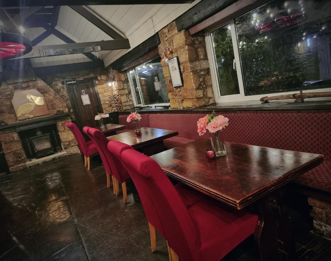 The Pelican Inn Stapleford  ภายนอก รูปภาพ