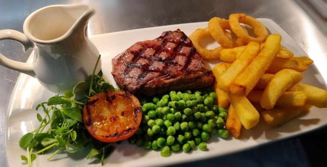 The Pelican Inn Stapleford  ภายนอก รูปภาพ